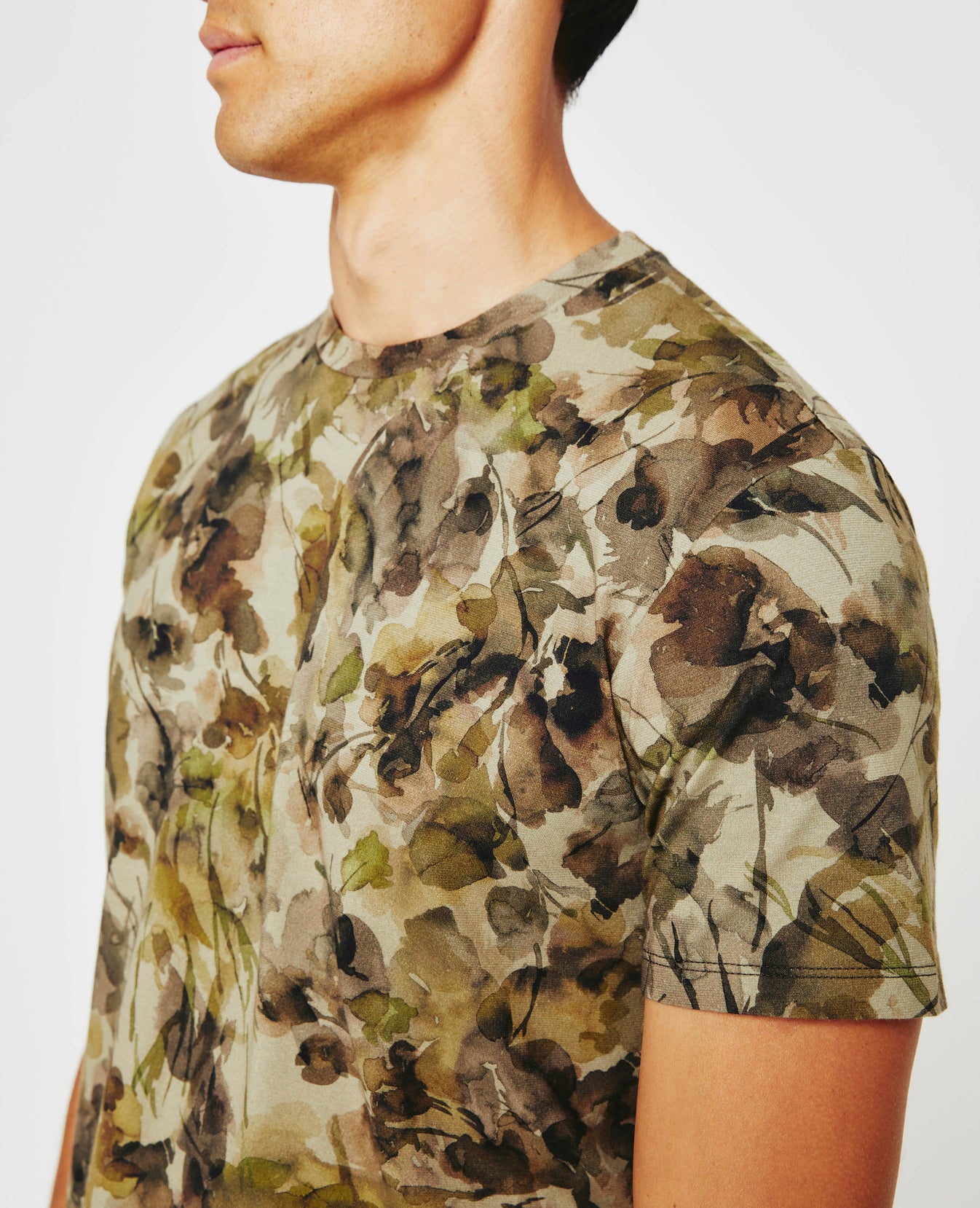 Bryce Crew Hidden Bloom Green Multi Classic Crew Neck Men Tops Photo 3