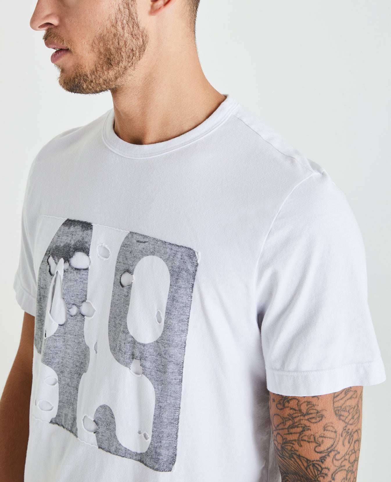 Beckham Crew 49-True White Classic Fit Crew Men Tops Photo 2