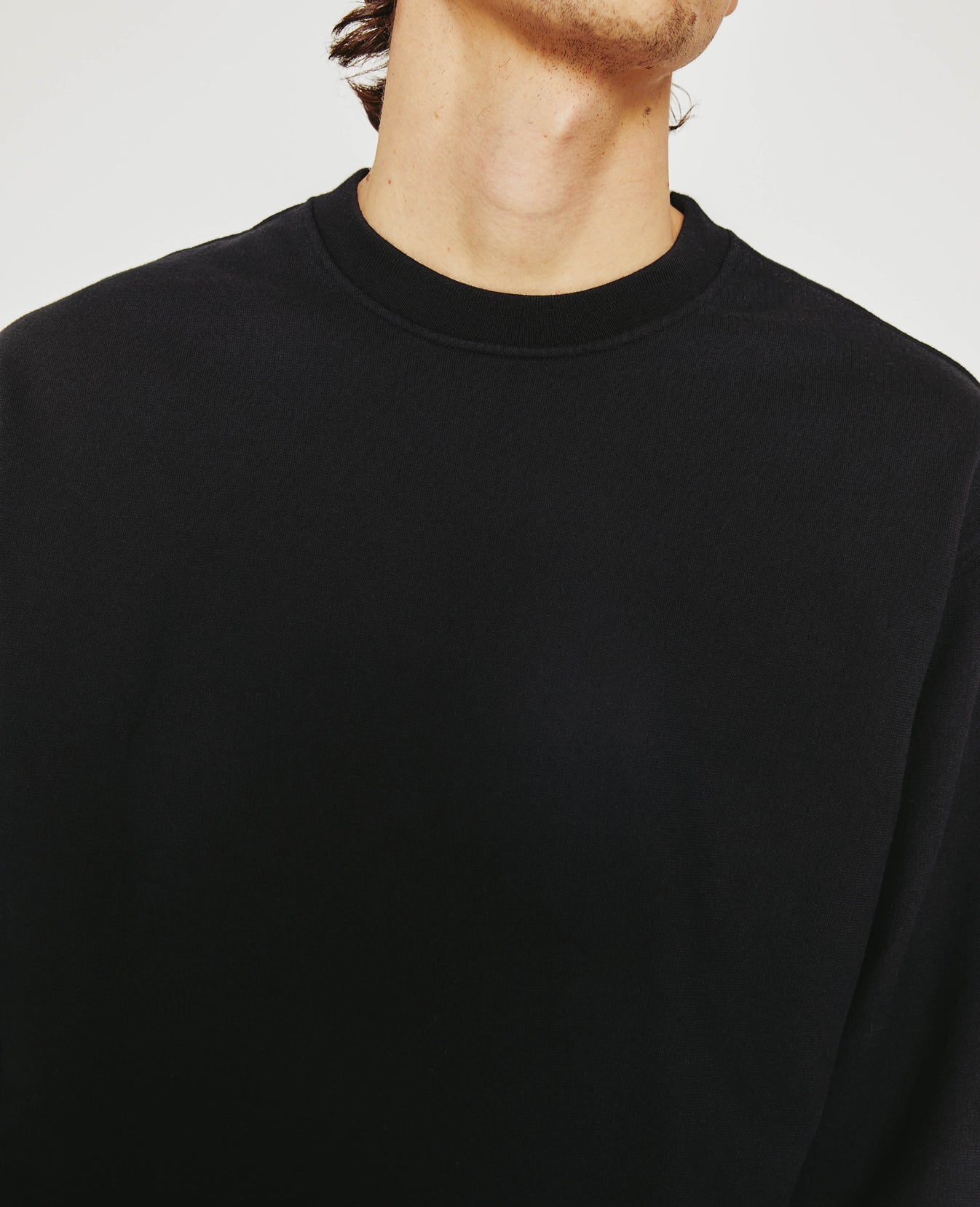 Liam Crew True Black mens Top Photo 4