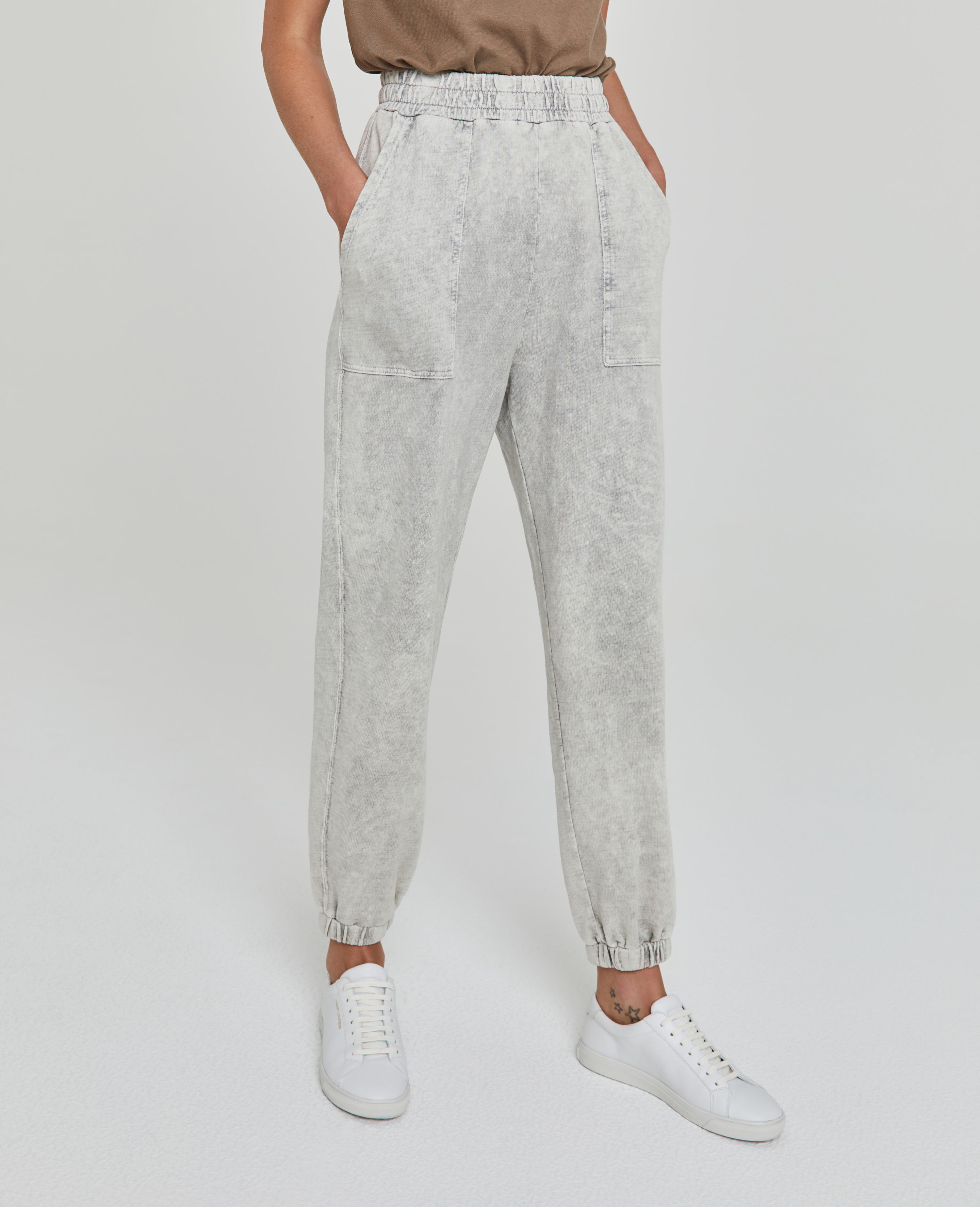 Womens Nova Sweatpant Moonwash Florence Fog