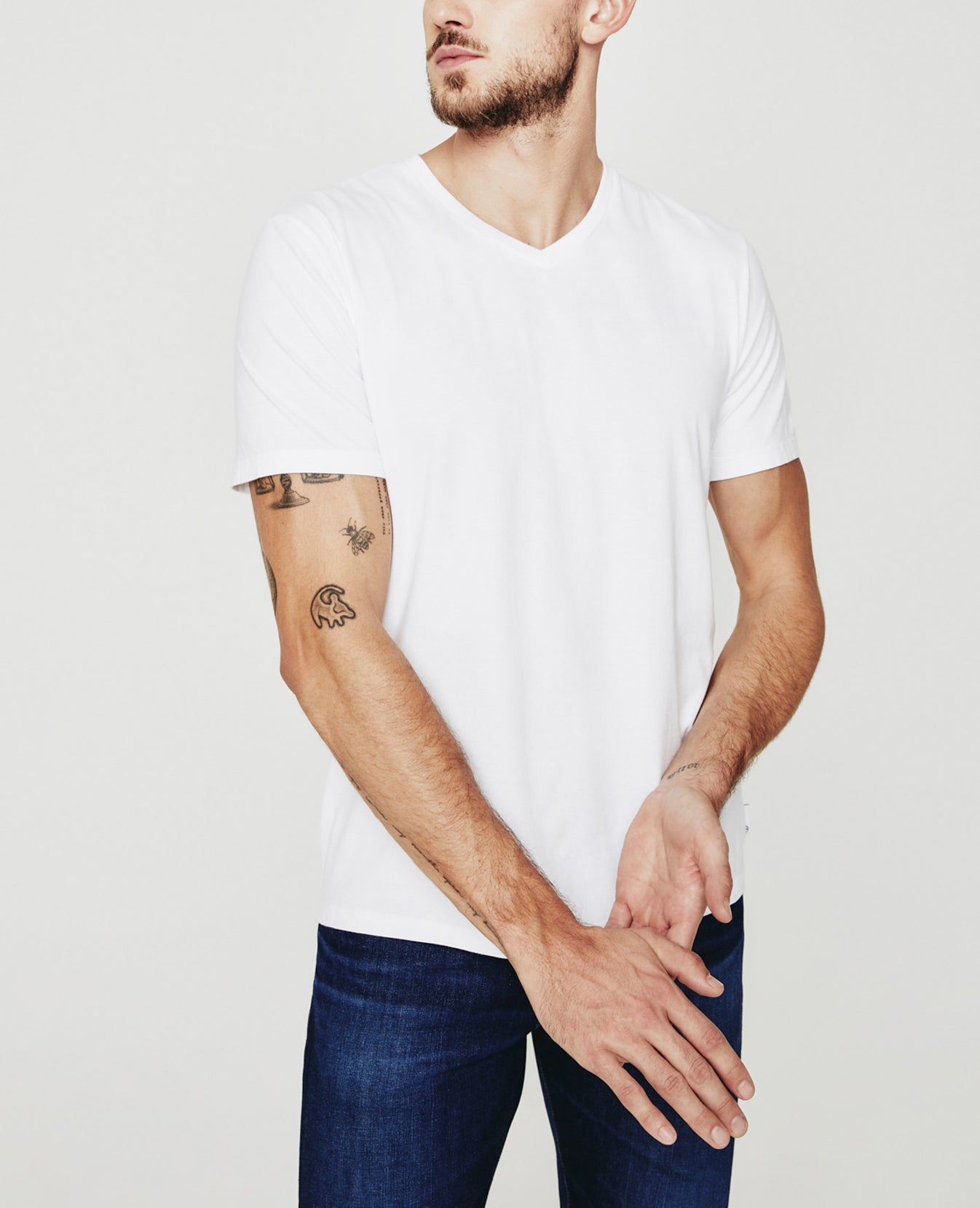 Bryce Vee True White Classic Fit Vee Men Tops Photo 1