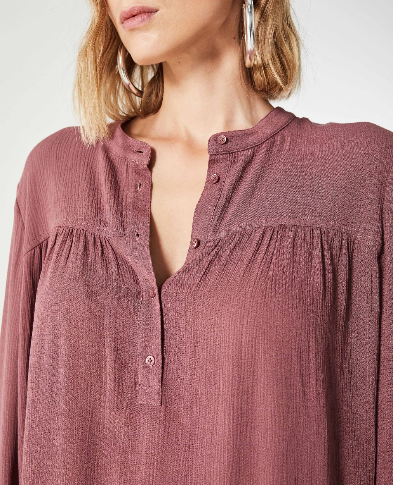 Jess Shirt Mellow Fig Long Sleeve Henley Shirt Women Tops Photo 4