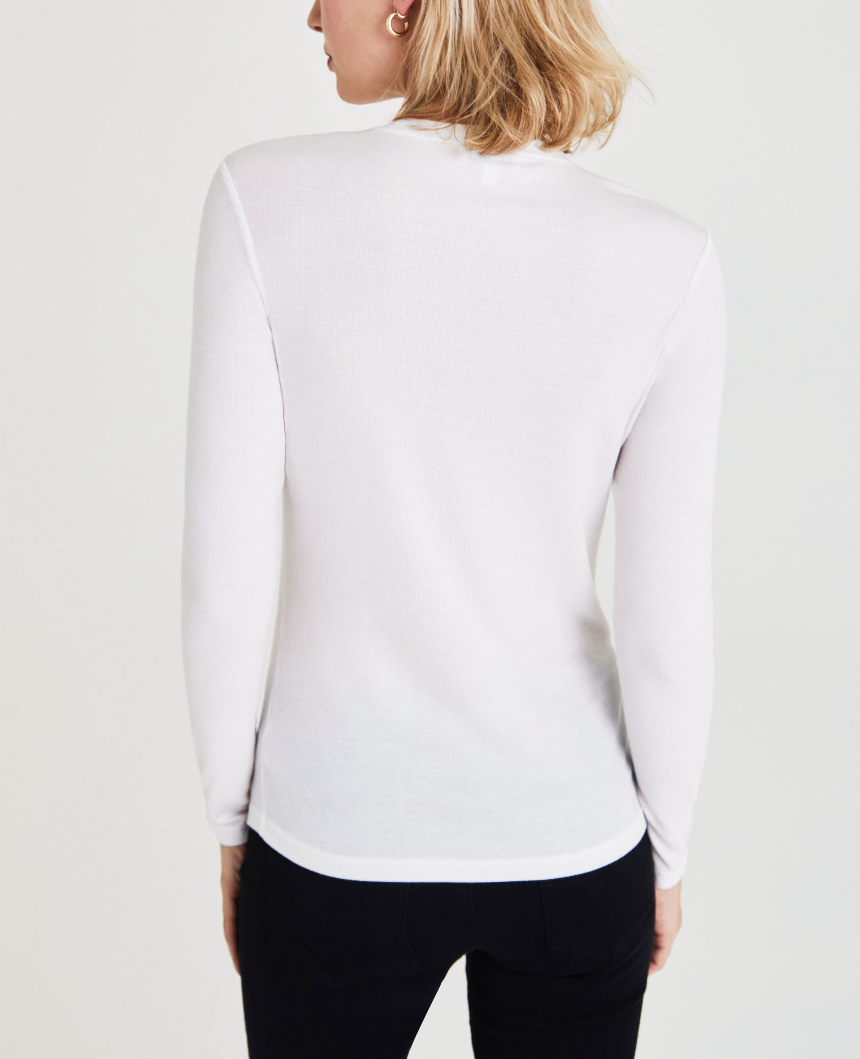 Ladies white long outlet sleeve t shirt